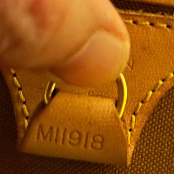 SOLD- Louis Vuitton ellipse backpack. - Picture 7 of 11